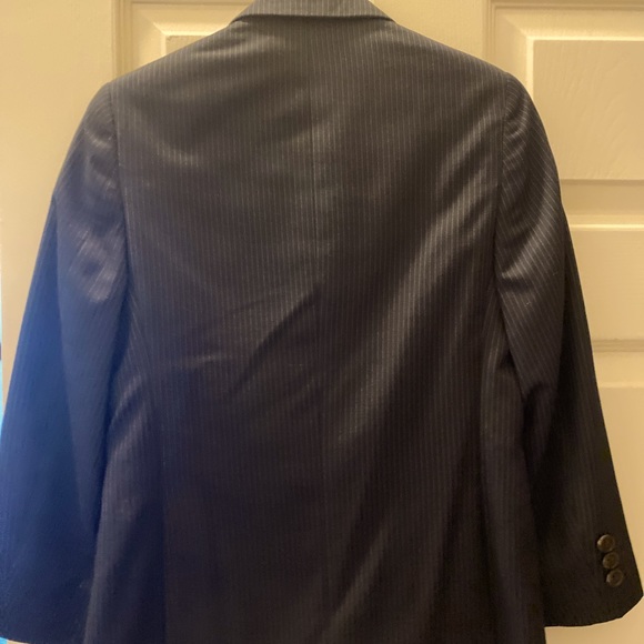 Suit , Ralph Lauren, size 8 R, great quality - Picture 2 of 4